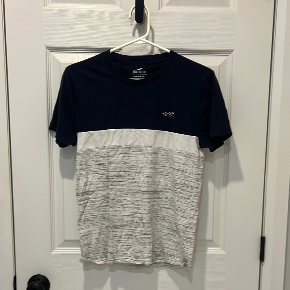 Hollister Color Block Blue Gray Short Sleeve Tee